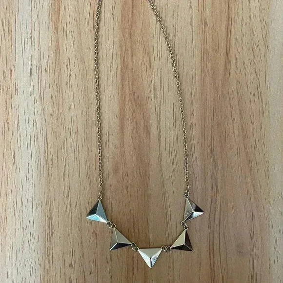 Forever 21 Gold Chain Necklace with Triangular Studs - Picture 2 of 9